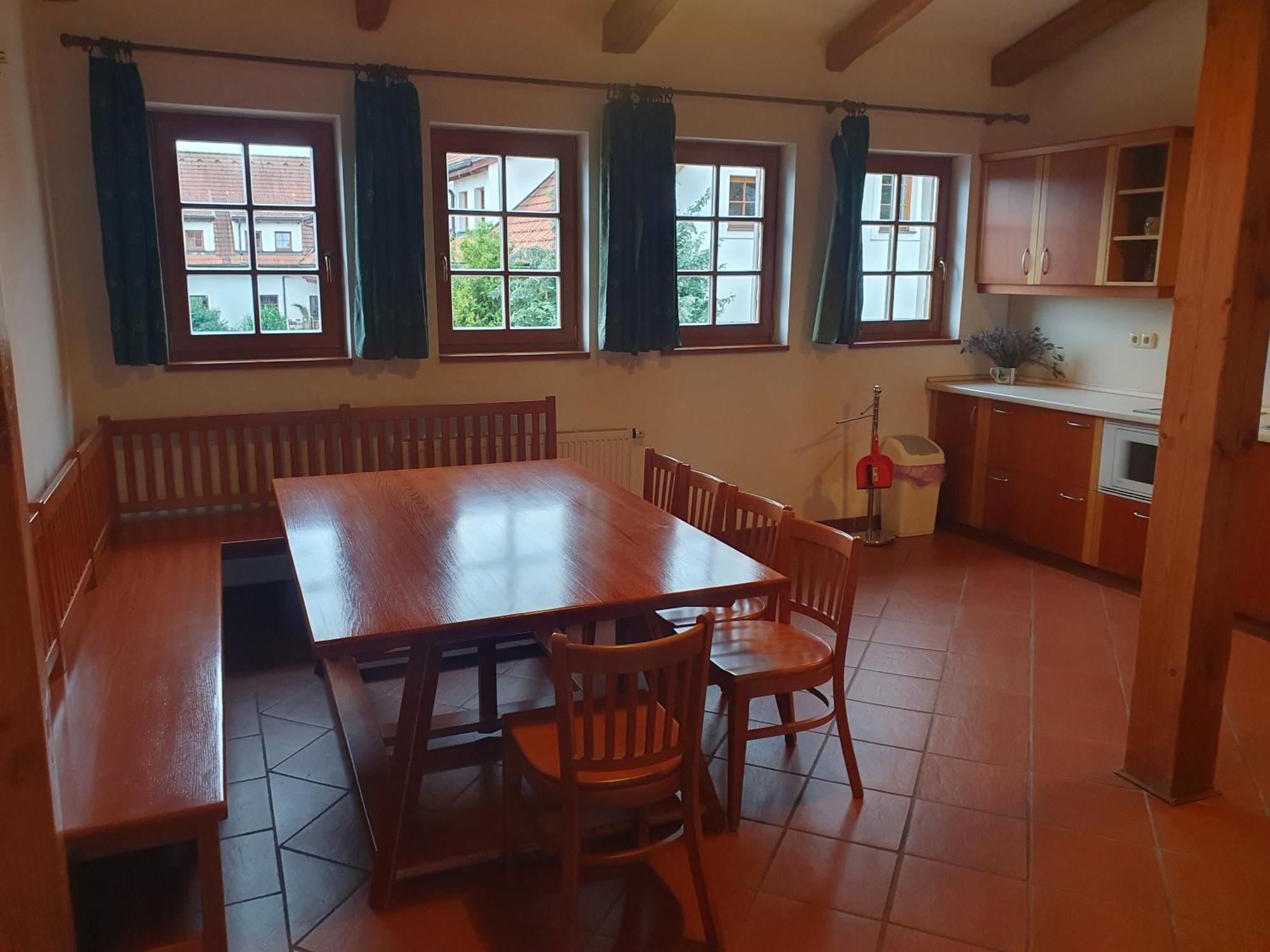 Hotelovy A Jezdecky Areal Dvur Krutenice Exterior photo