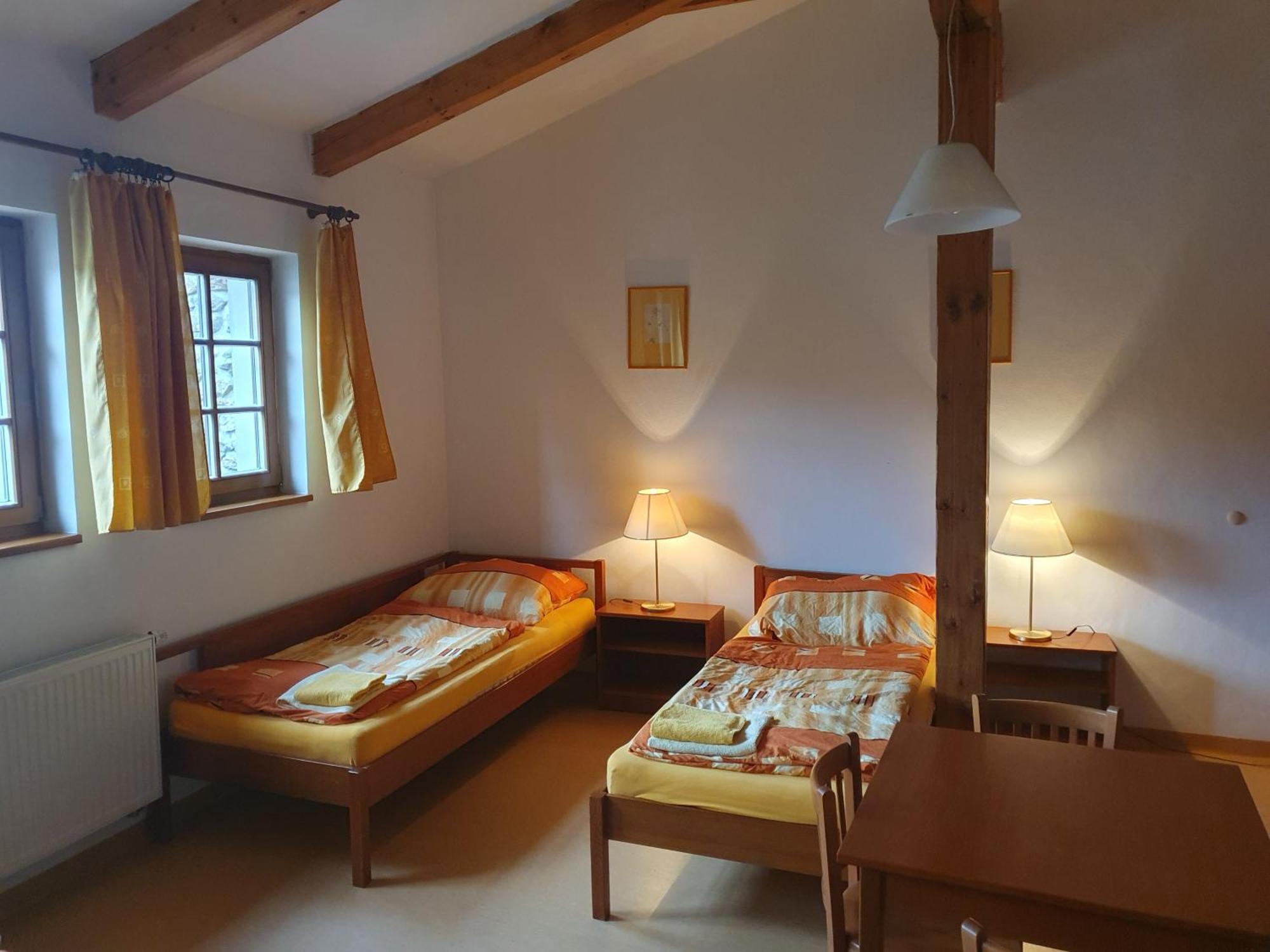 Hotelovy A Jezdecky Areal Dvur Krutenice Exterior photo